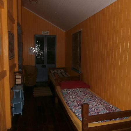 Mango Tourist Hostel Hervey Bay Habitación foto