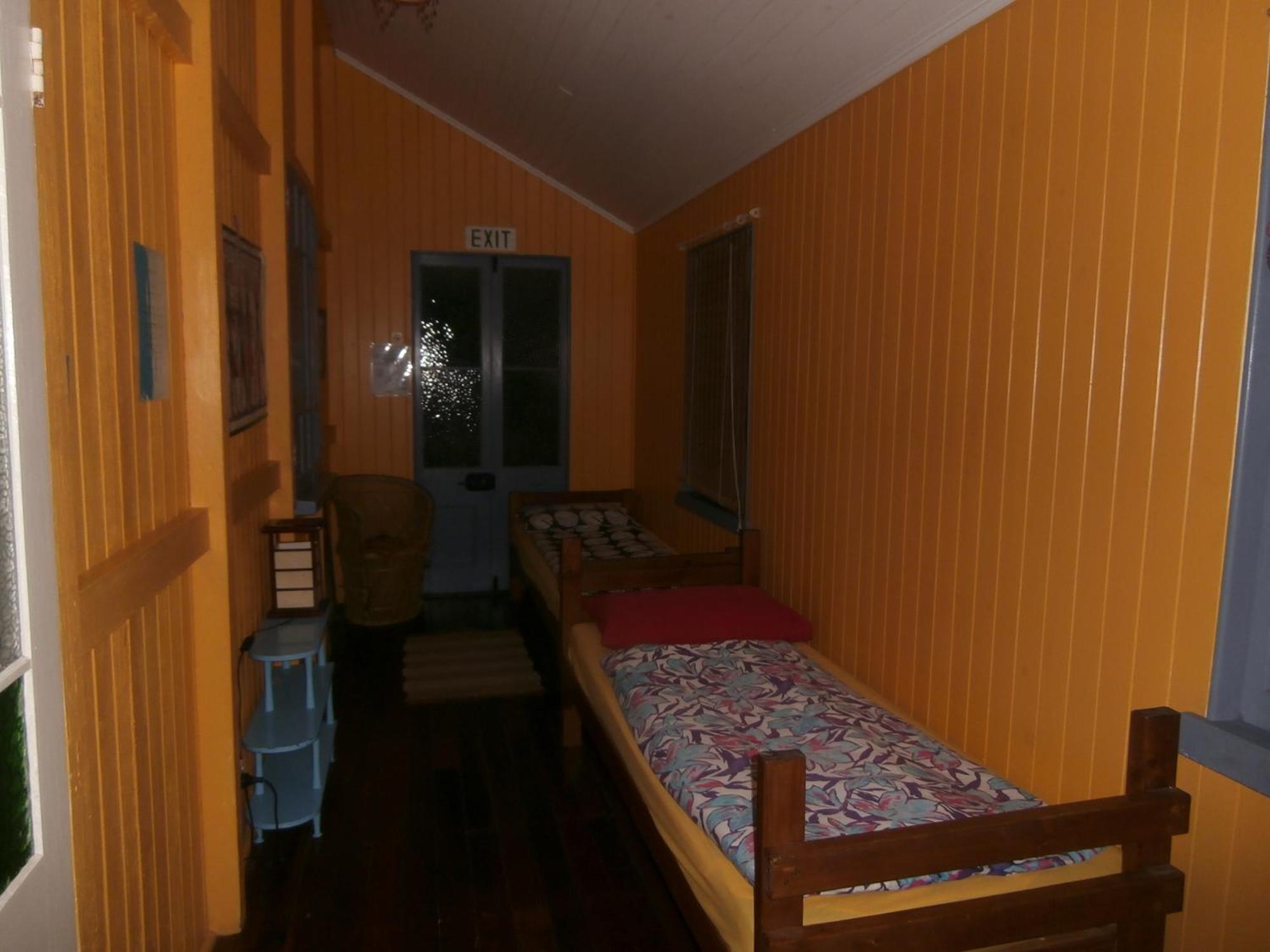 Mango Tourist Hostel Hervey Bay Habitación foto