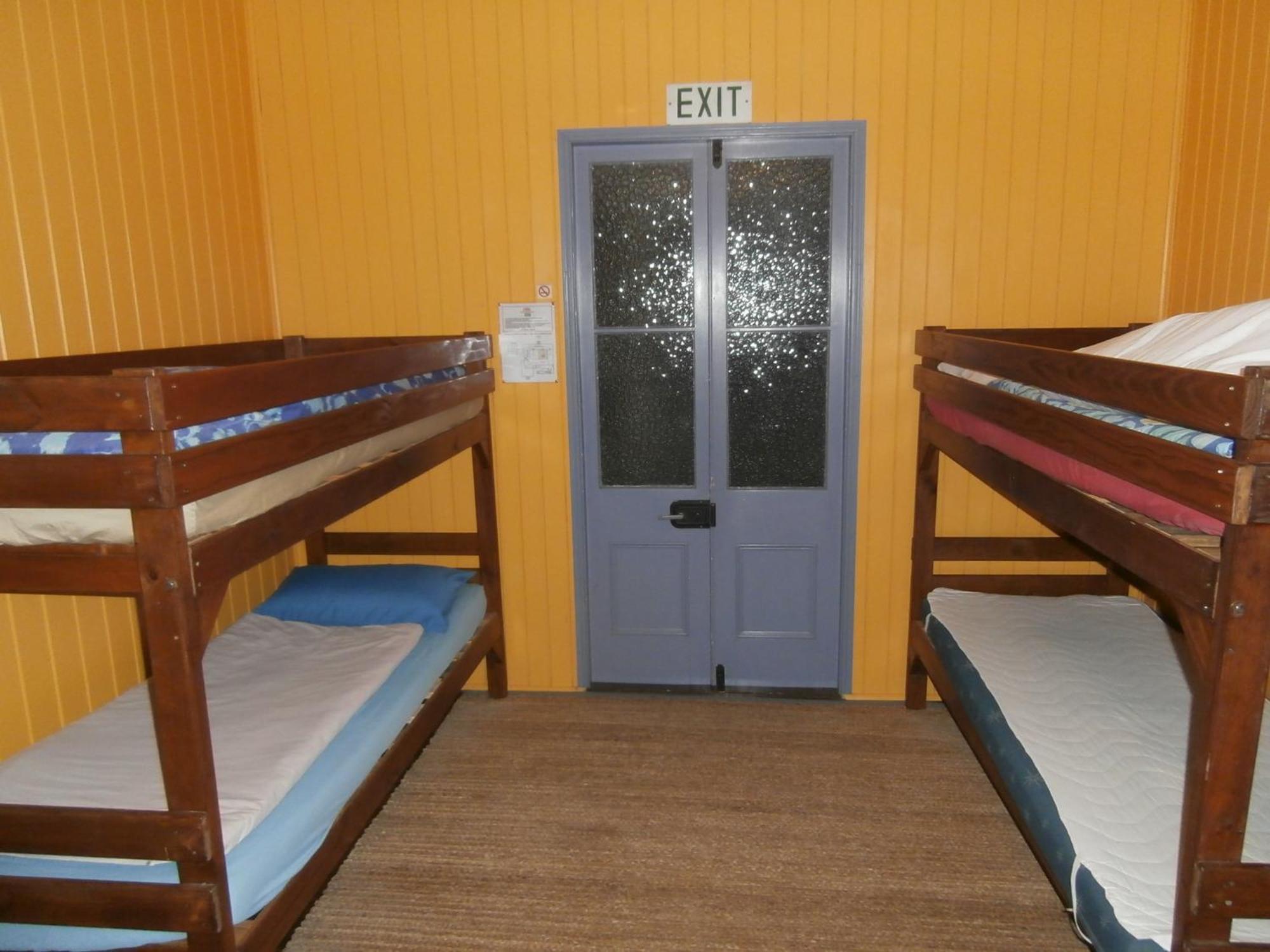 Mango Tourist Hostel Hervey Bay Habitación foto